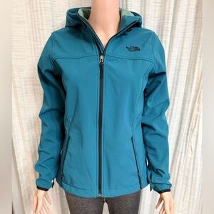 The North Face Women's Blue Ski Jacket size: Small